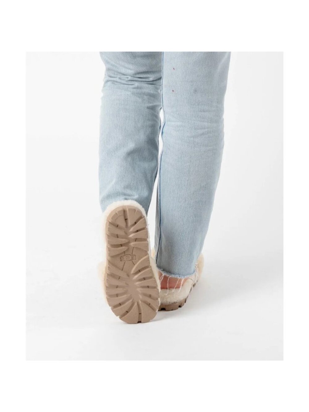 UGG Cozetta Curly Graphic Logo Slide Slippers Natural Women’s Size 8 NWB - Picture 6 of 7